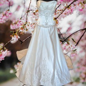 Bonny Bridal Wedding Gown Size 12